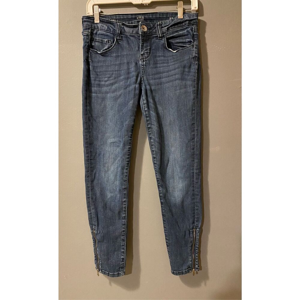 A.N.A Medium Wash Skinny Ankle With Zip Sides Jeans Size 4/27